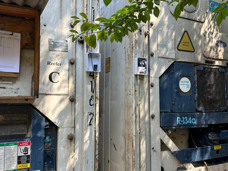 Planilla manual de temperatura y sensor IoT instalado