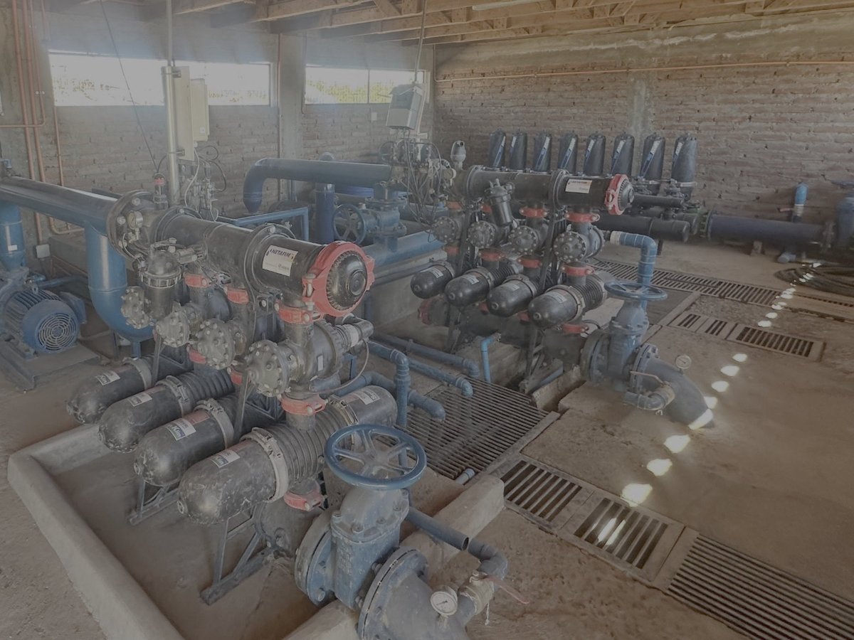 Sala de bombas de riego en instalación agroindustrial