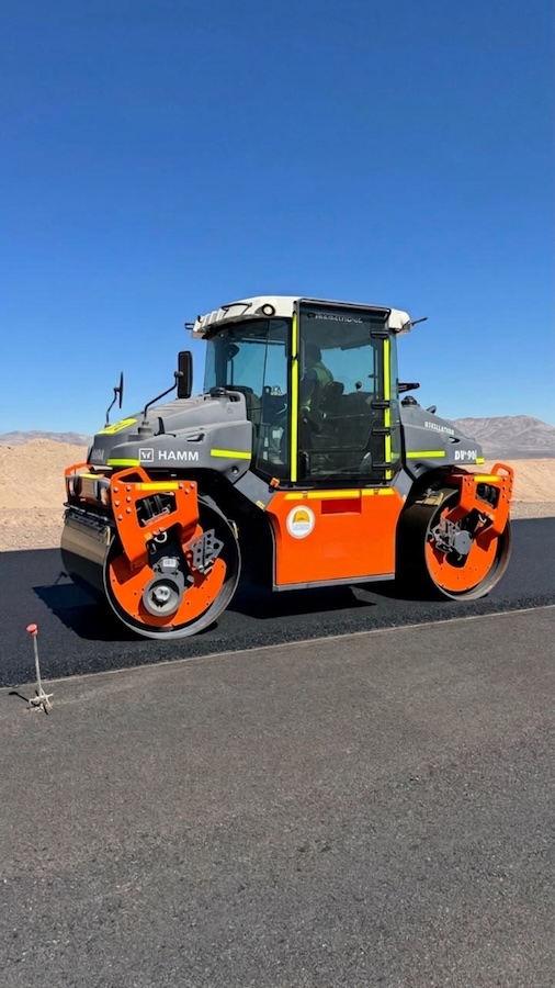 Rodillo compactador con sistema IoT instalado